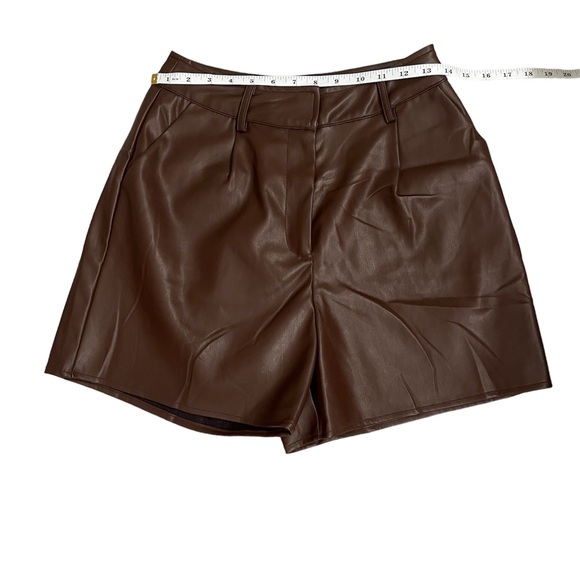 Crescent Chocolate Brown Faux Leather Highrise
Shorts Size M - Picture 3 of 8